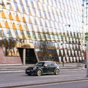 Mini Cooper SE Resolute Edition