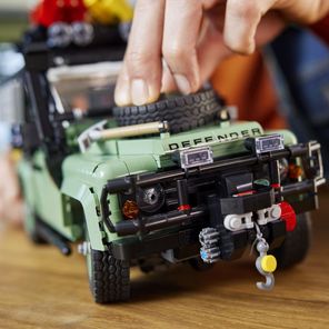 Land Rover Defender 90 z LEGO