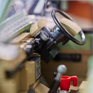 Land Rover Defender 90 z LEGO