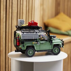 Land Rover Defender 90 z LEGO