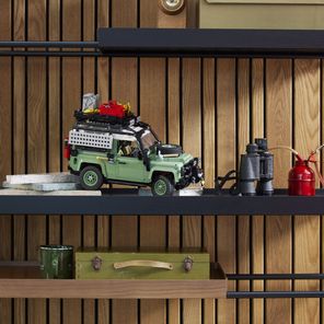 Land Rover Defender 90 z LEGO