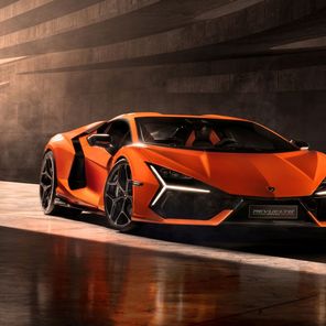 Lamborghini Revuelto