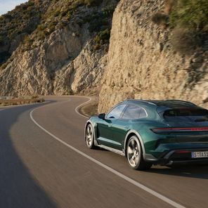 Nowe Porsche Taycan 2024