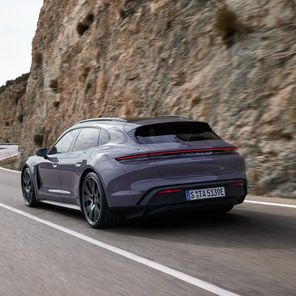 Nowe Porsche Taycan 2024