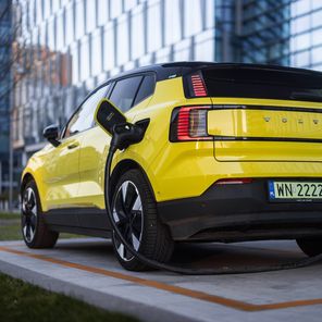 Volvo EX30 Moss Yellow