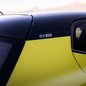 Volvo EX30 Moss Yellow