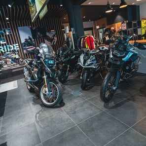 Liberty Motors