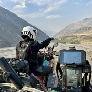 Motocyklistka Kalingandaki Nepal