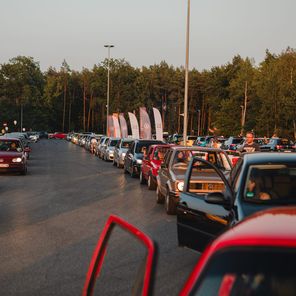 Piknik Volkswagena Golfa na Torze w Modlinie