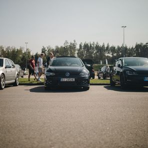 Piknik Volkswagena Golfa na Torze w Modlinie