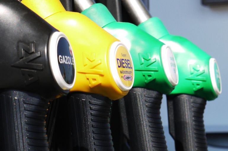 Szykuje się obniżka cen paliw! Dobre wiadomości dla kierowców
