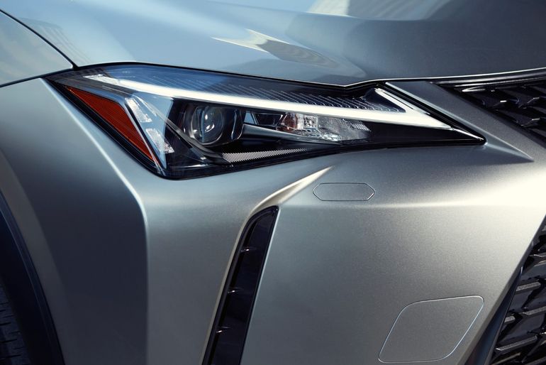 Lexus UX - w nowej wersji stylistycznej F Impression zyskuje jeszcze bardziej muskularny wygląd