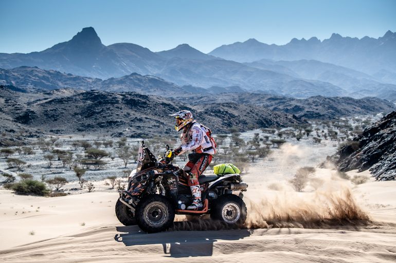 Rajd Dakar 2021: biało-czerwoni powalczą o podium!