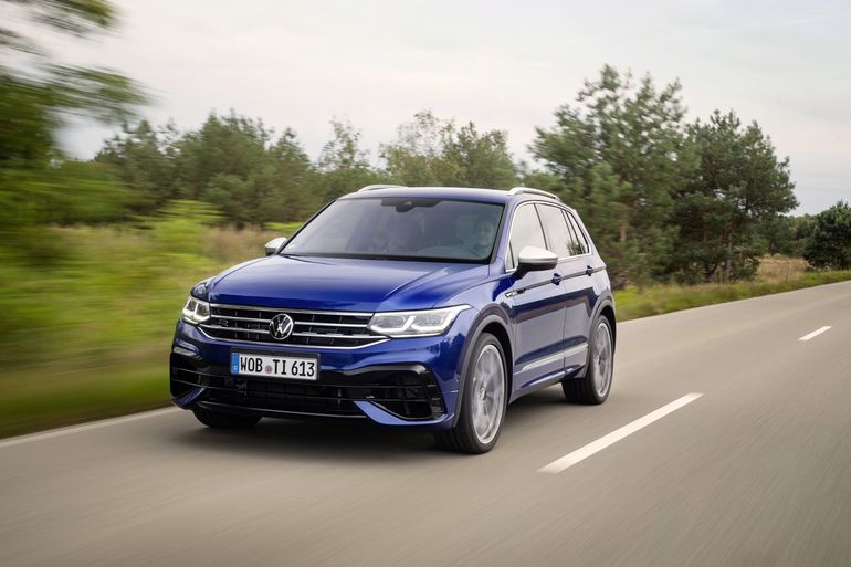 Volkswagen Tiguan w wersji R o mocy 320 KM już dostępny do zamawiania. Ile kosztuje w Polsce?