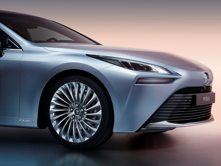 Toyota Mirai 2021: pierwszy samochód elektryczny oczyszczający powietrze