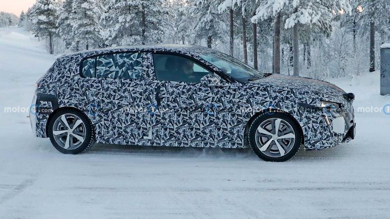 Peugeot 308 2021 - przyłapany w kamuflażu na testach drogowych w Szwecji!