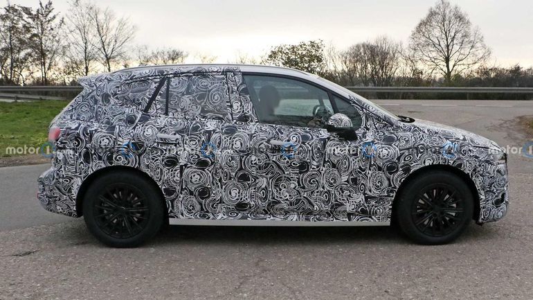 Nowe BMW 2 Active Tourer 2021 - zobaczcie szpiegowskie zdjęcia!