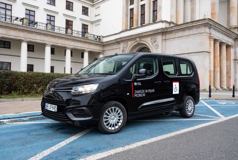 Toyota Proace City Mobility - kompaktowy van, który zadba o podróż także niepełnosprawnych
