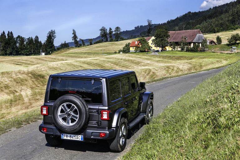 Jeep Wrangler Sahara Unlimited