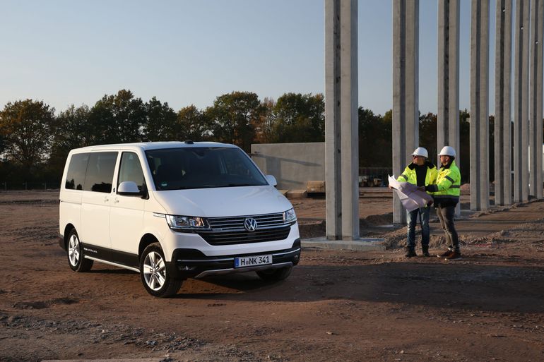 Volkswagen Multivan 6.1 PanAmericana - terenowy wygląd i napęd na cztery koła