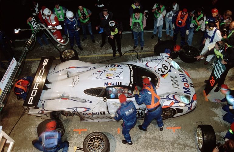 Mija 50 lat od pierwszego sukcesu Porsche w Le Mans. Wspominamy pamiętny wyścig