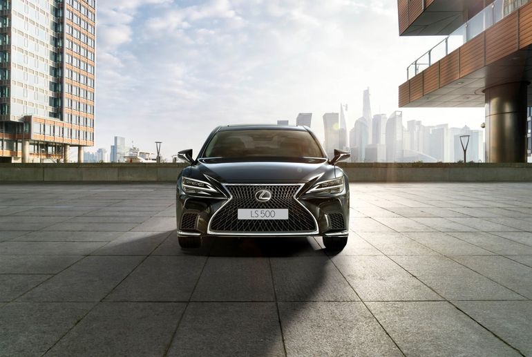 Lexus LS 500h – odświeżona wersja luksusowego sedana