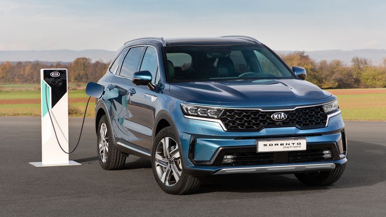 Kia Sorento w wersji hybrydowej typu plug-in - jaki ma zasięg i ile kosztuje w Polsce?