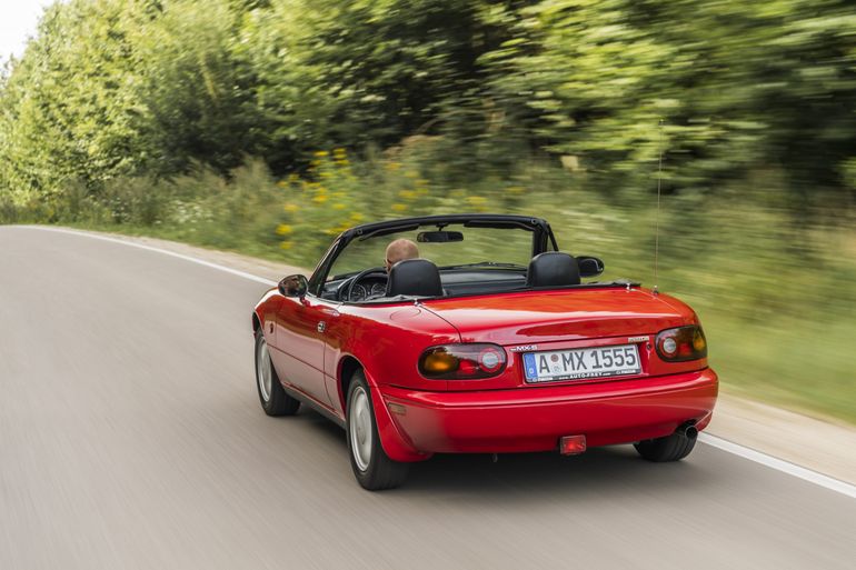 Mazda wprowadza części zamienne do renowacji roadstera MX-5