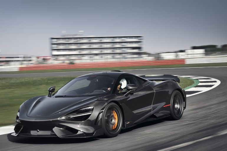 McLaren 765LT – w ile przyspiesza do dwustu? Zobacz go na zdjęciach!