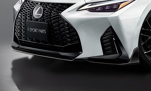 Lexus IS po tuningu TRD. Można nacieszyć oko, bo na zmiany mechaniczne nie ma co liczyć