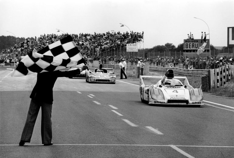 Mija 50 lat od pierwszego sukcesu Porsche w Le Mans. Wspominamy pamiętny wyścig