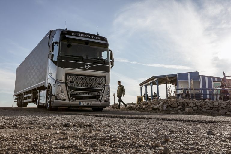 Volvo FH, Volvo FH16, Volvo FM i Volvo FMX - właśnie rusza sprzedaż nowych modeli samochodów ciężarowych w Polsce