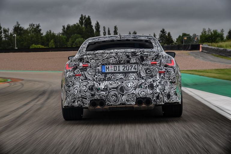 Zakamuflowane BMW M3 Limuzyna i BMW M4 Coupé na torze wyścigowym