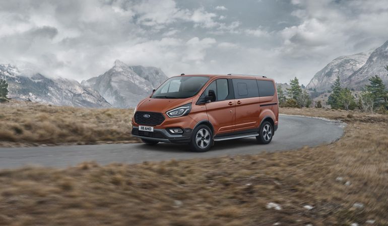 Ford przedstawił nowe wersje Trail i Active dla modeli Transit i Tourneo