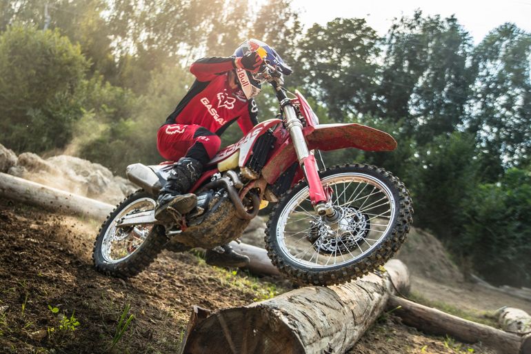 Red Bull Enduro Liga - z internetu na prawdziwy tor! Wystarczy wykonać zadania od Tadeusza Błażusiaka