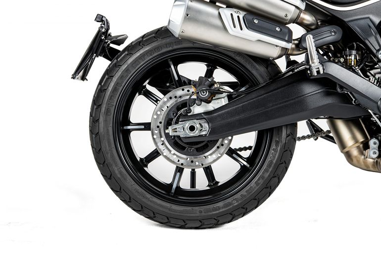 Ducati Scrambler 1100 Dark PRO - nowy członek rodziny w wersji Dark Suit