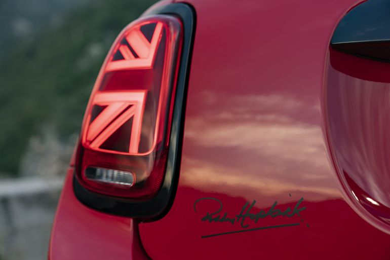 Mini Paddy Hopkirk Edition - legendarny numer 37 wraca do gry