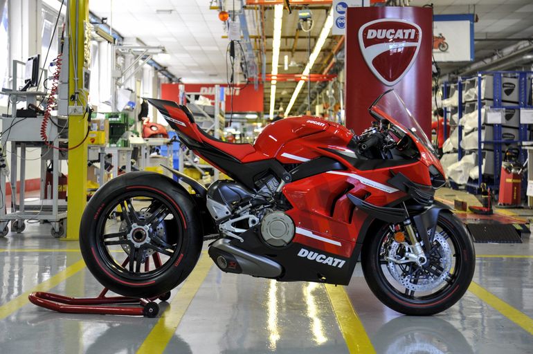 Ducati rozpoczyna produkcję Superleggera V4!