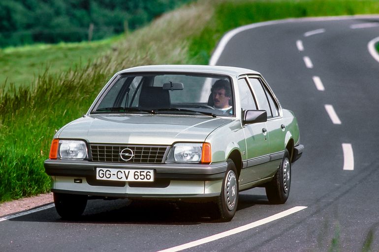 Opel Ascona 1.8i - prekursor ery katalizatora w niemieckich samochodach