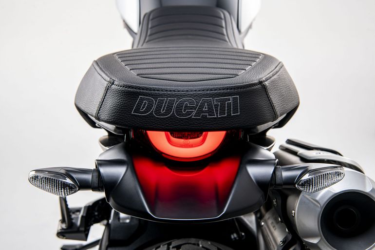 Ducati Scrambler 1100 Dark PRO - nowy członek rodziny w wersji Dark Suit