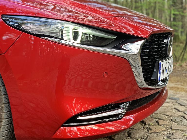 Test Mazda 3 Sedan 2.0 180 KM SkyActiv-X