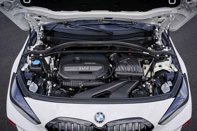 Nowe BMW 128ti – kompaktowy sportowy model z napędem na przednie koła i mocą 265 KM