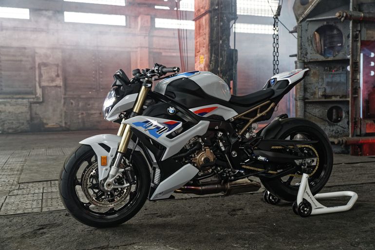 BMW S 1000 R – Dynamic Roadster bazujący na S 1000 RR po kuracji odchudzającej