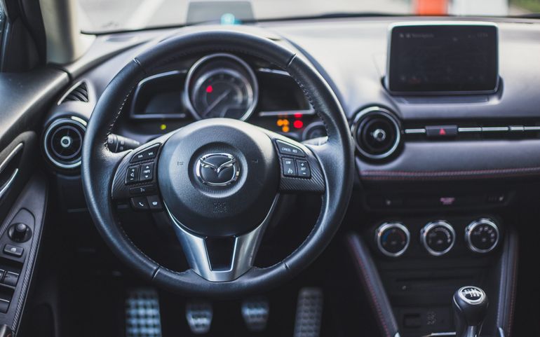 Test Mazda 2 droga, ale czy warta tej ceny? Motocaina.pl