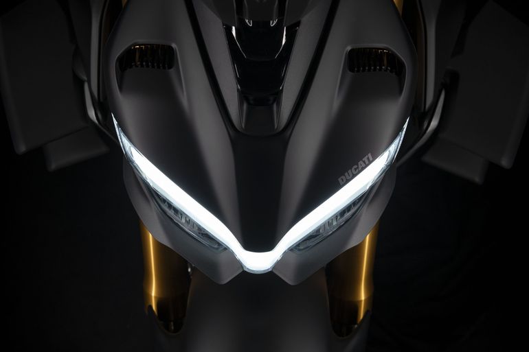 Ducati Streetfighter V4 2021 - w nowej kolorystyce “Dark Stealth”