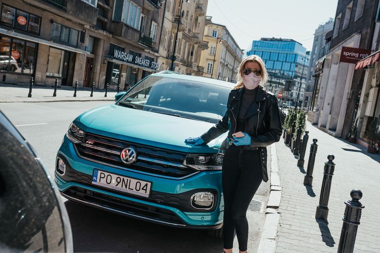 Volkswagen wspiera akcje „Paczka Dobra” i #PosiłekDlaSeniora oraz „Zakupy dla seniorów”