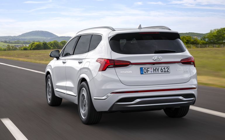 Hyundai Santa Fe wyjeżdża na drogi. Wiemy, ile kosztuje wersja Hybrid!