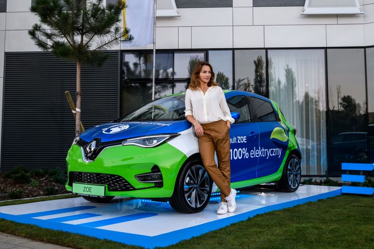 Anna Dereszowska i Katarzyna Glinka testowały gamę hybryd i samochodów elektrycznych Renault