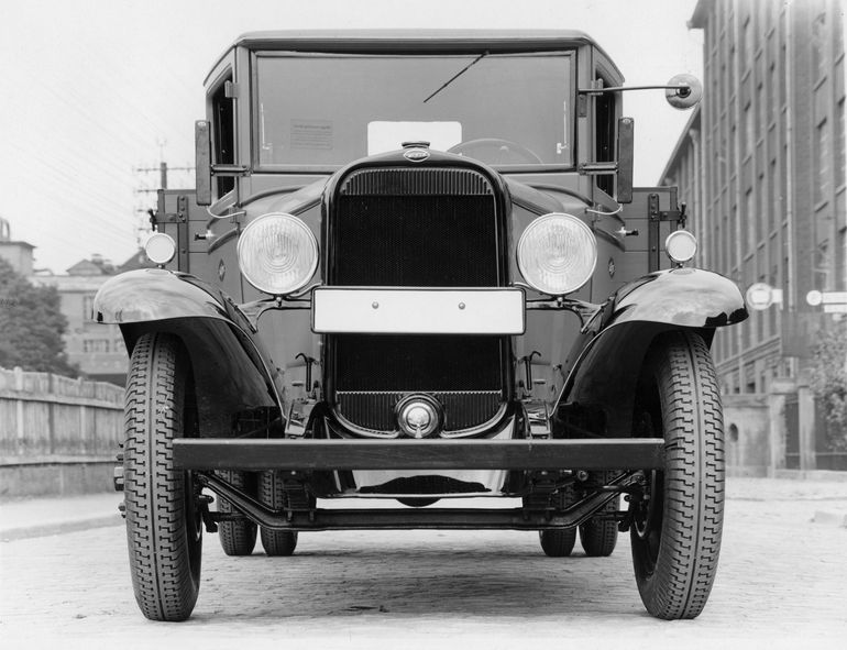 Opel Blitz ma już 90 lat. Poznajcie historię sukcesu, który trwa do dziś