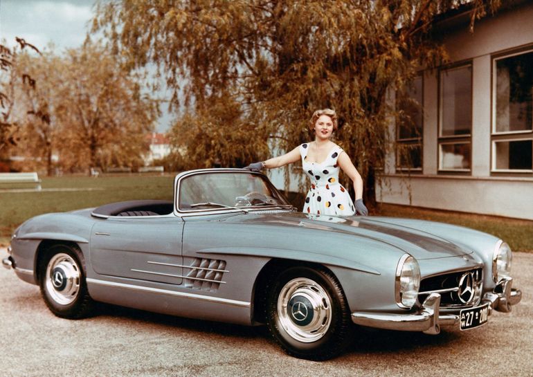 Mercedes-Benz SL – historia modelu z wyścigowym DNA